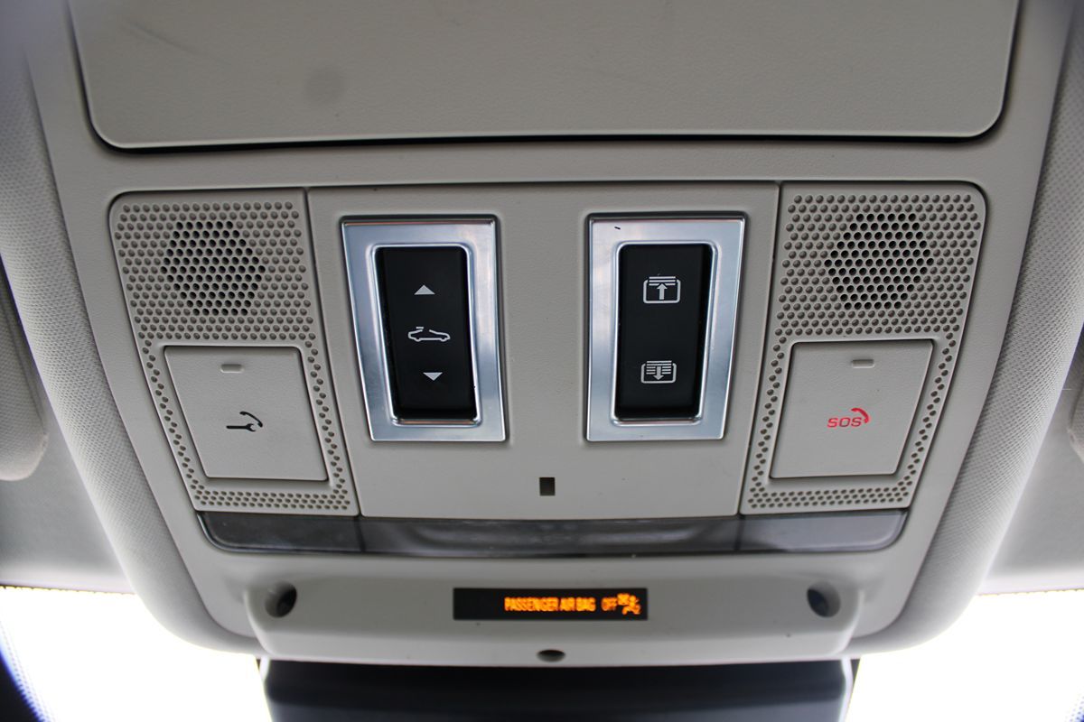 Jaguar XE photo 21