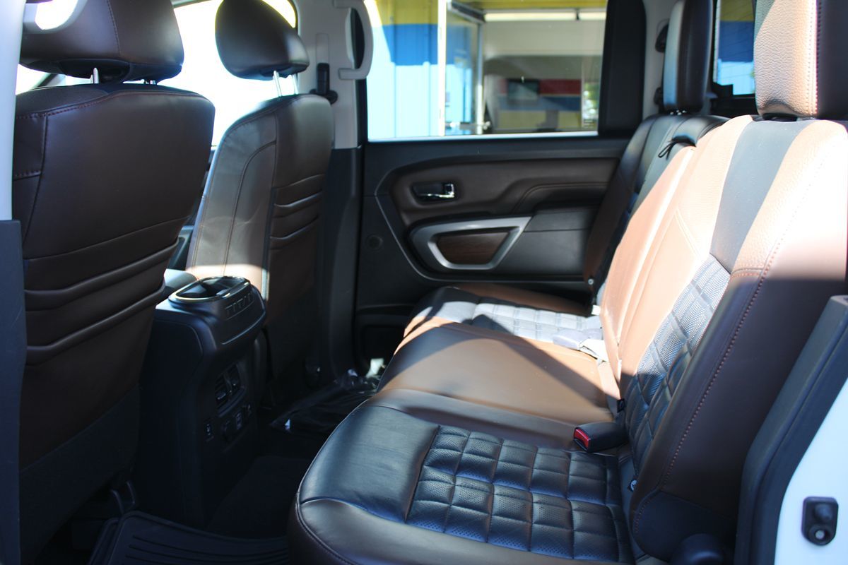 Nissan Titan photo 6