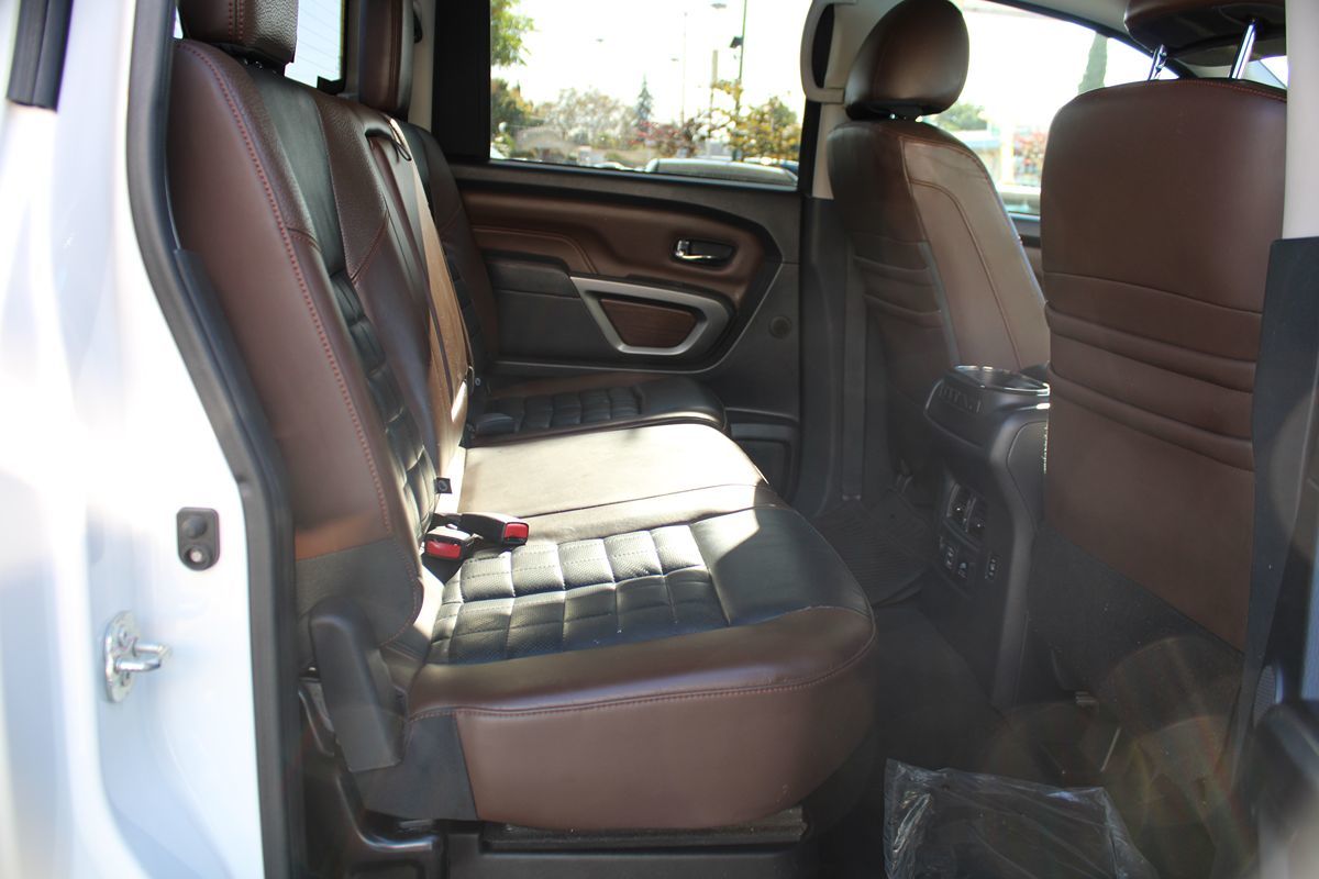 Nissan Titan photo 13