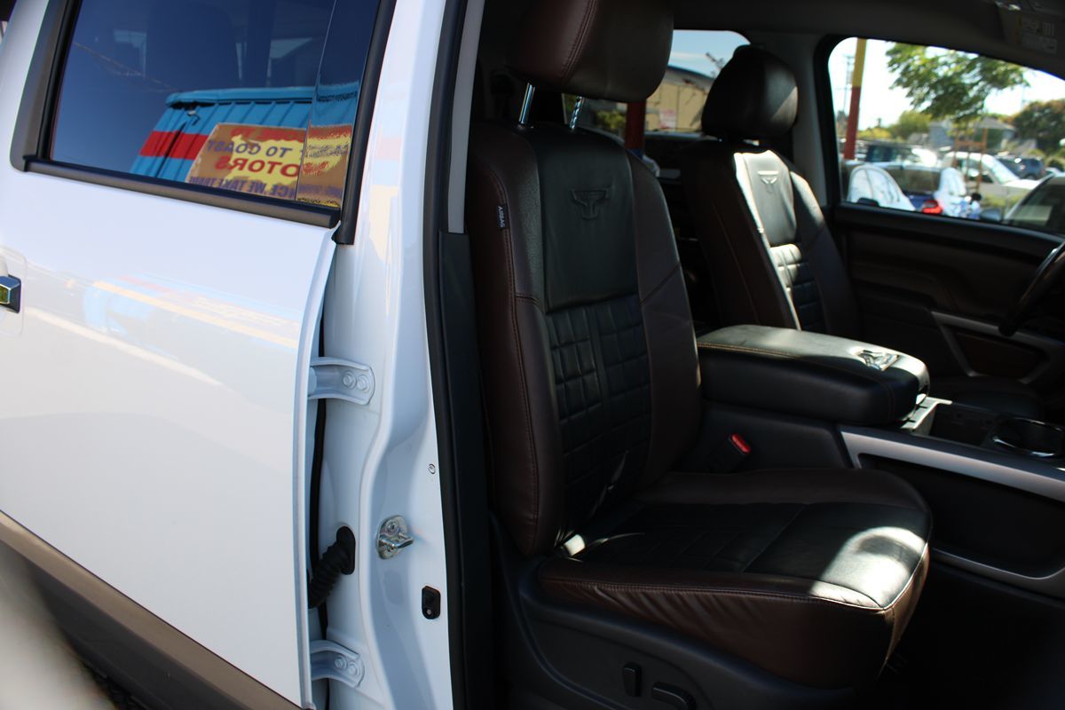 Nissan Titan photo 16
