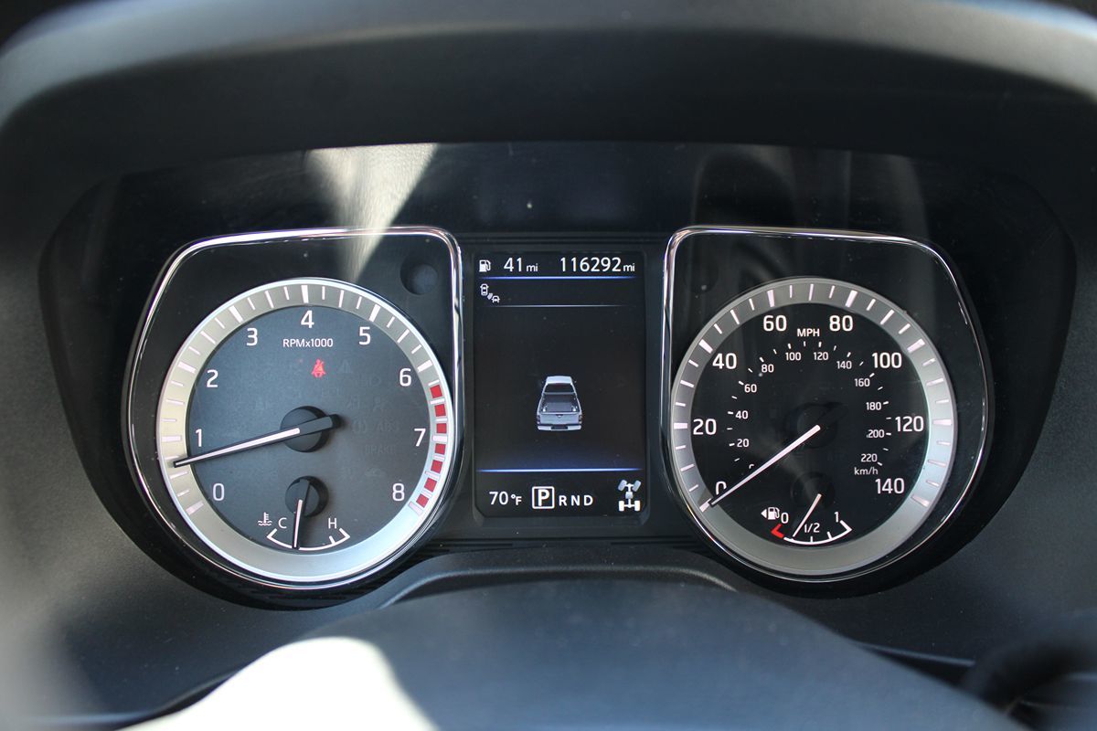 Nissan Titan photo 18
