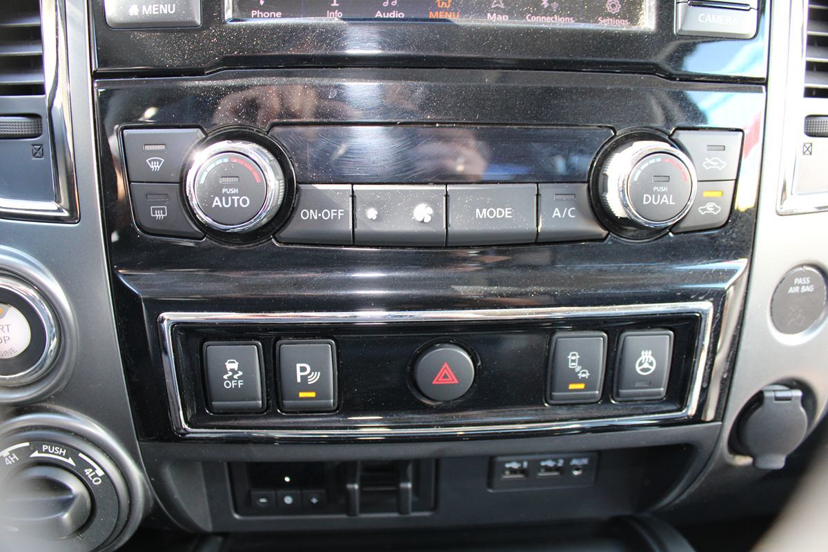 Nissan Titan photo 21