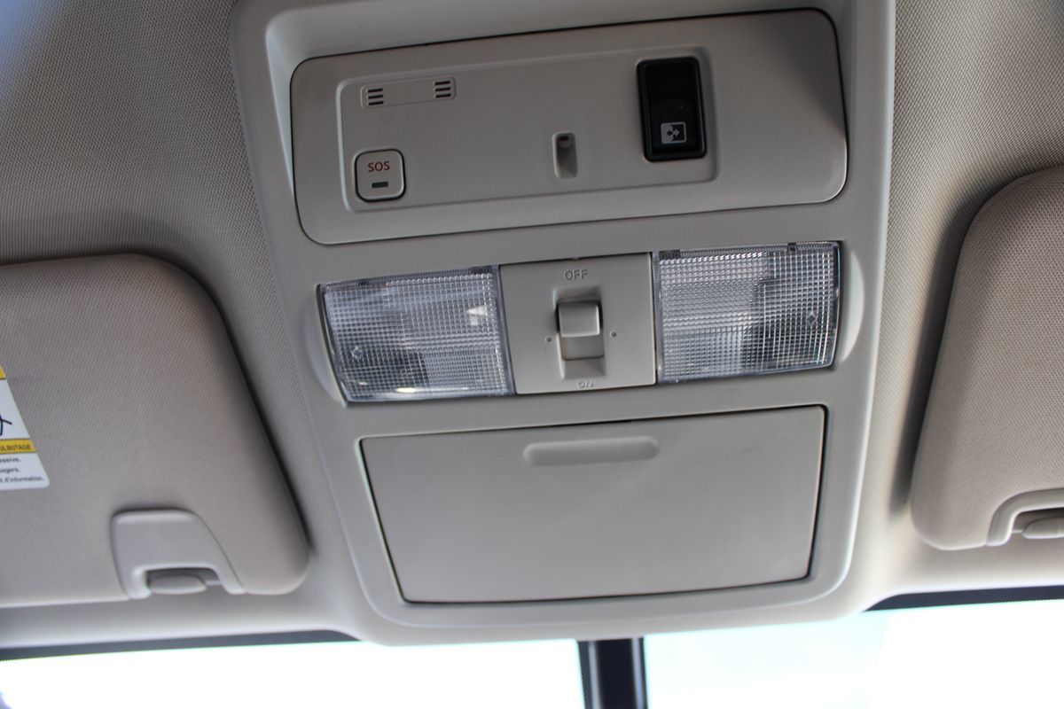 Nissan Titan photo 25