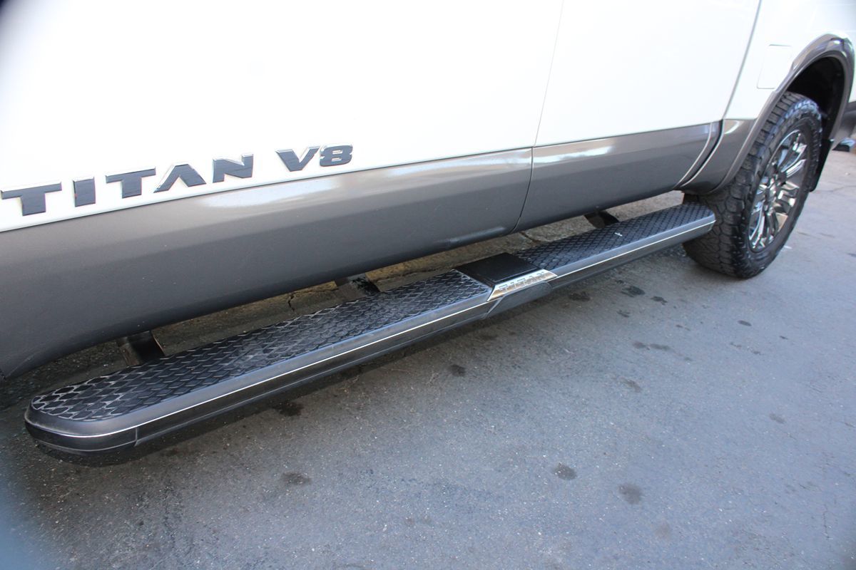 Nissan Titan photo 33