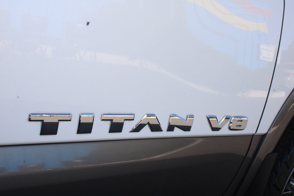 Nissan Titan photo 39