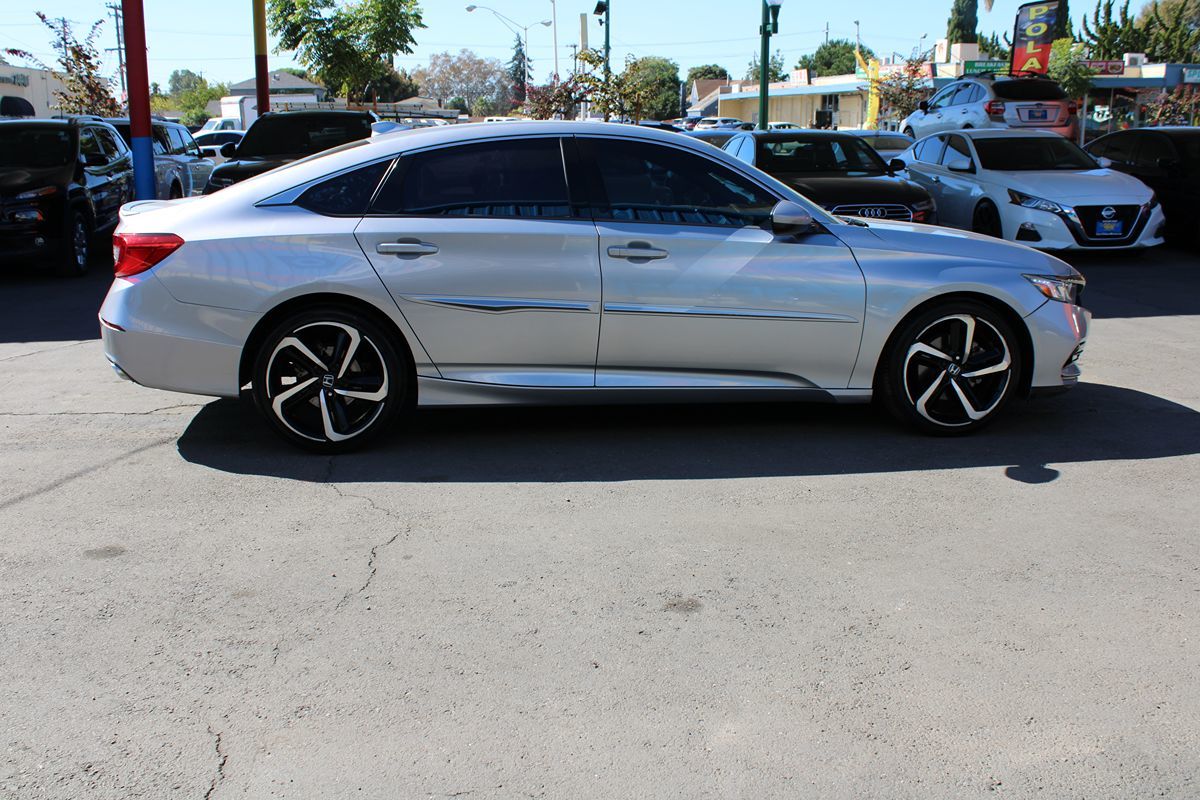 Honda Accord photo 29