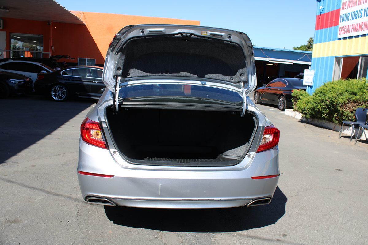 Honda Accord photo 30