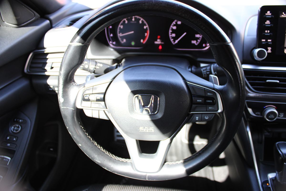 Honda Accord photo 11