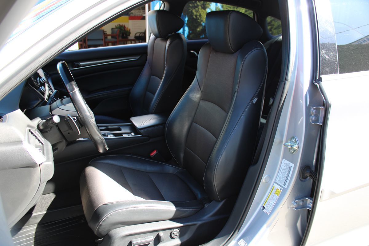 Honda Accord photo 9