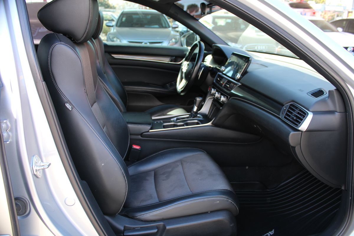 Honda Accord photo 15