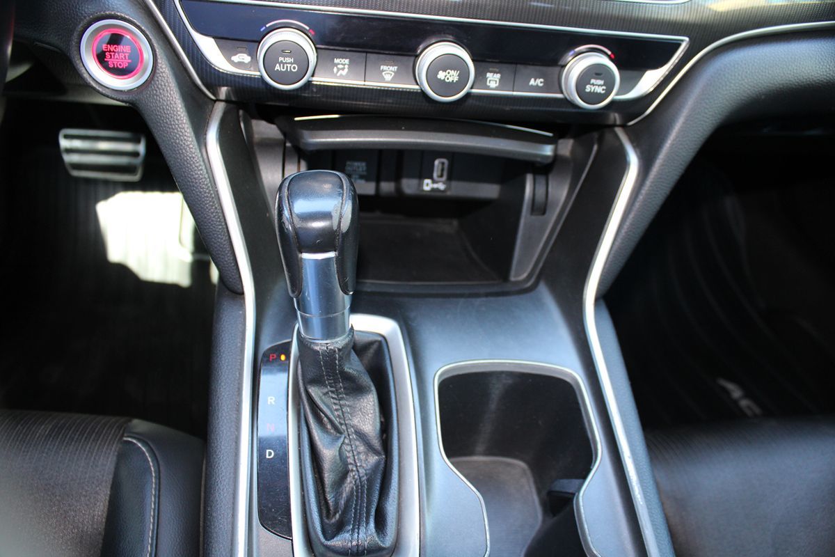 Honda Accord photo 23