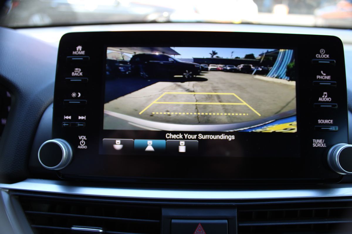 Honda Accord photo 24