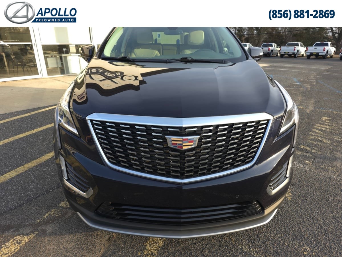 2022 Cadillac XT5 Premium Luxury photo 2