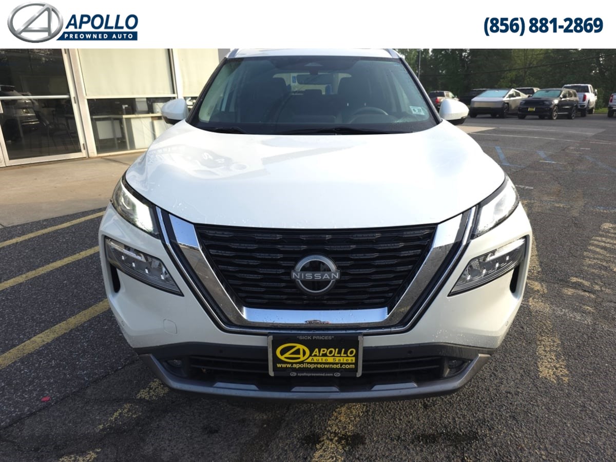 2022 Nissan Rogue SL photo 2