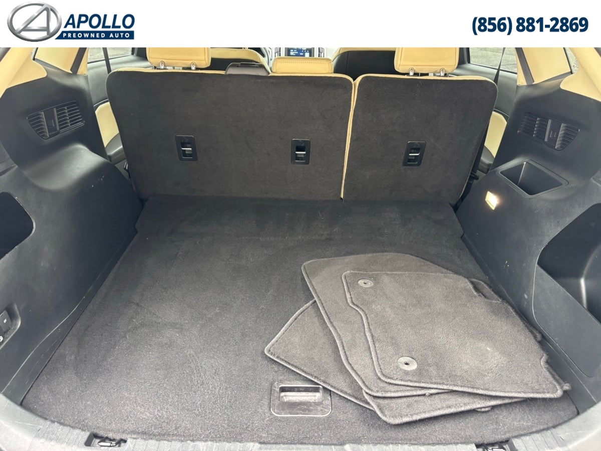 2021 Ford Edge SEL photo 18