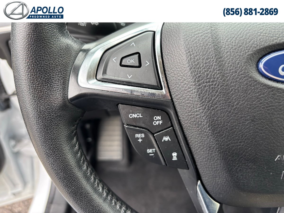 2021 Ford Edge SEL photo 10