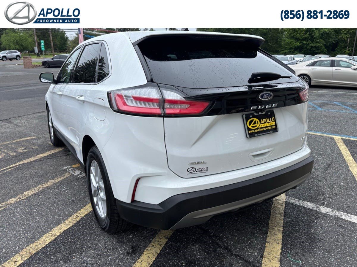 2021 Ford Edge SEL photo 5