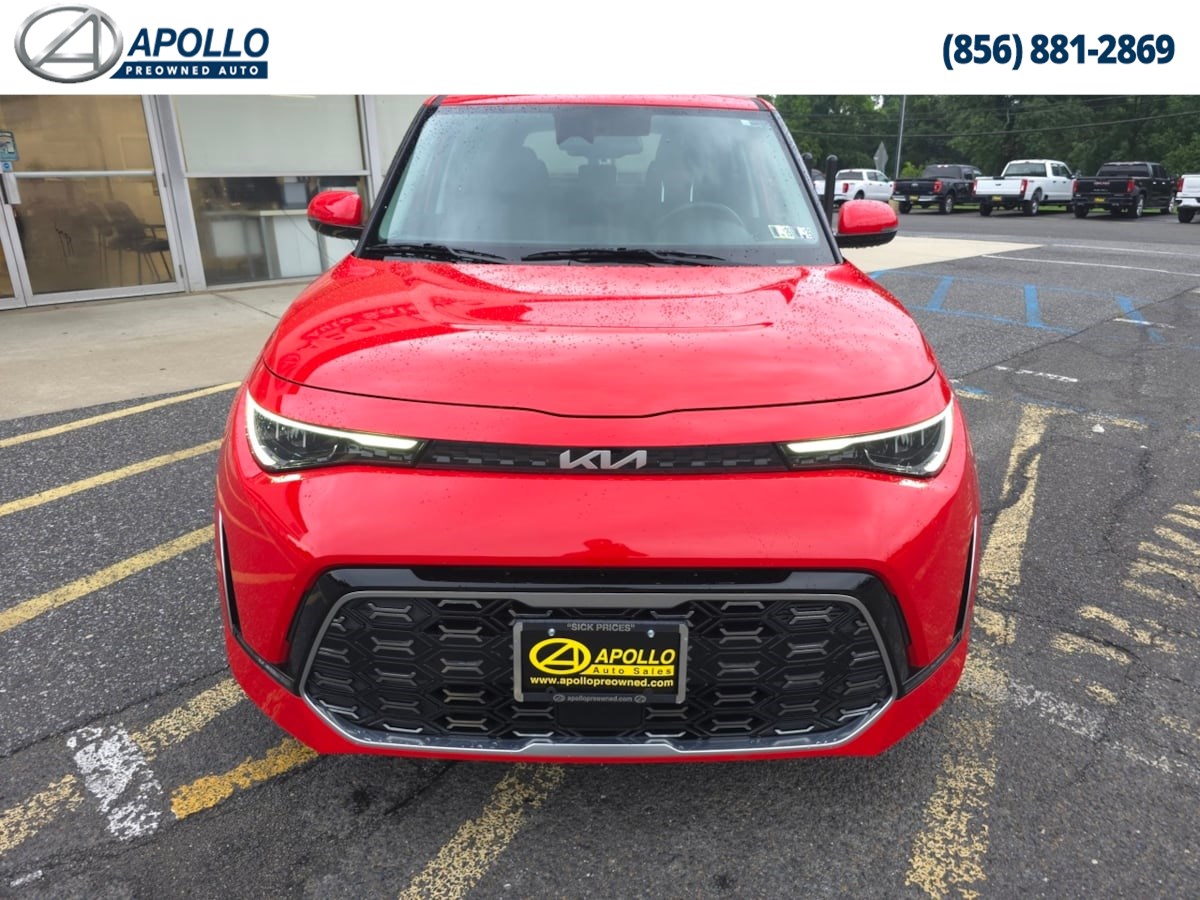 2024 Kia Soul GT-Line photo 2