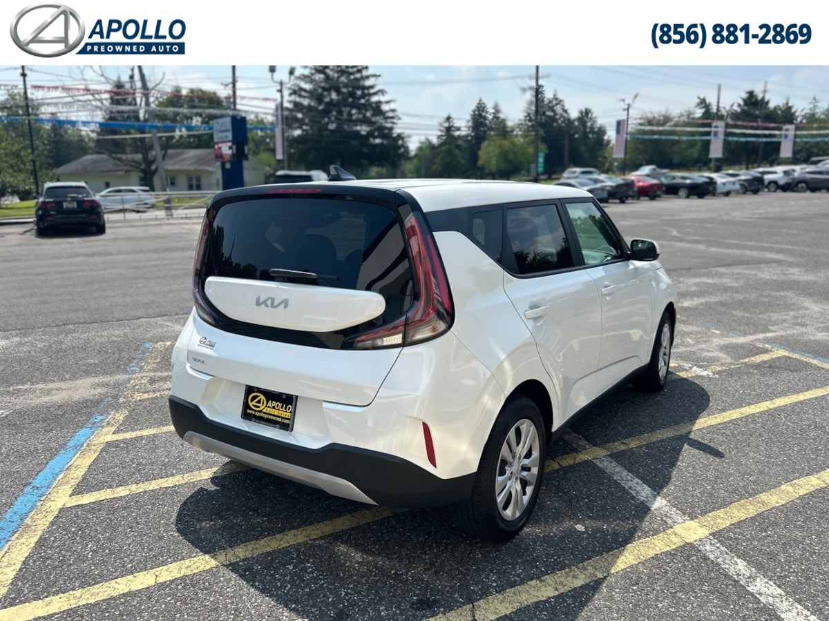 2023 Kia Soul LX photo 3