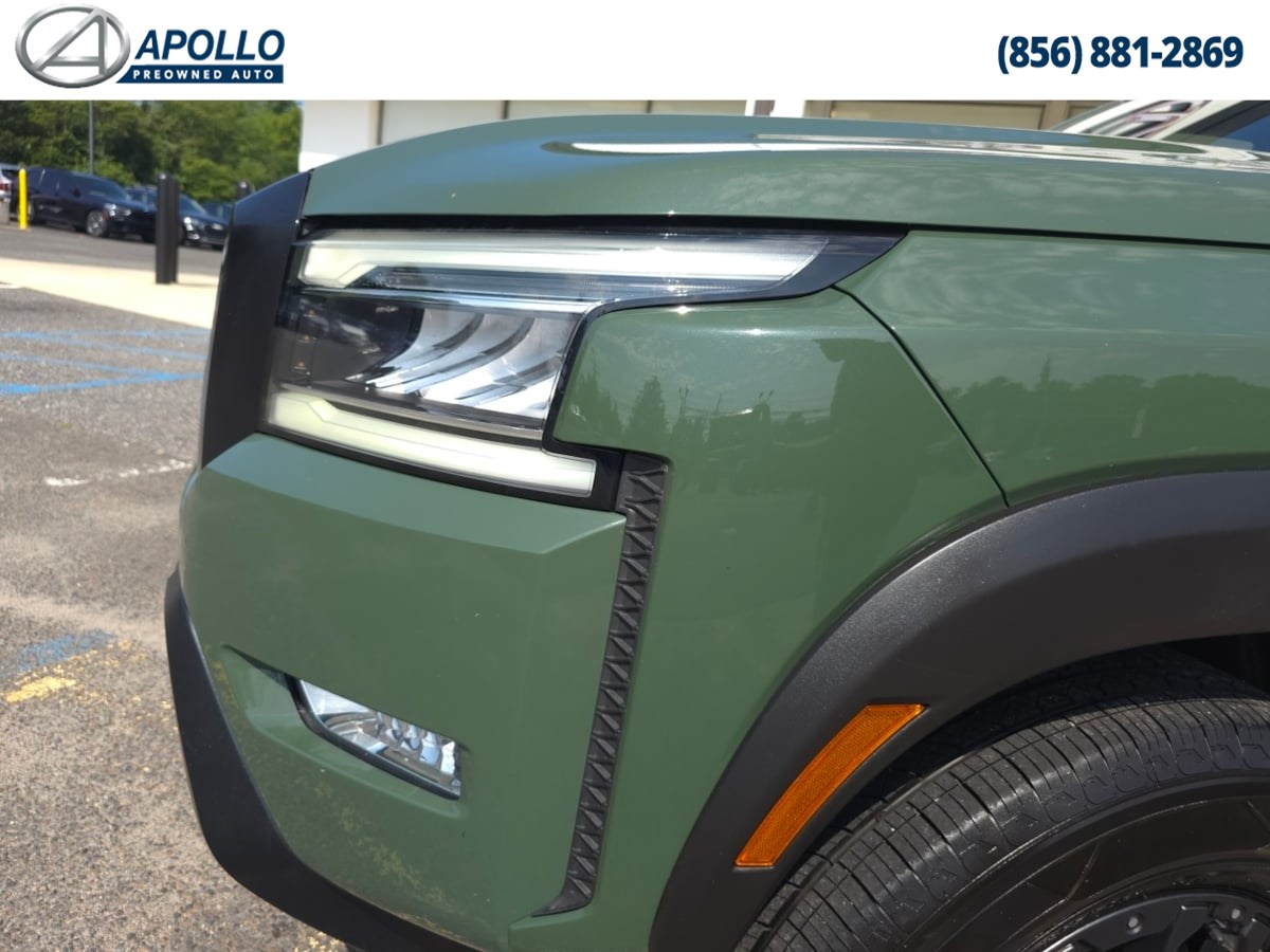 2023 Nissan Frontier Crew Cab PRO-4X photo 4