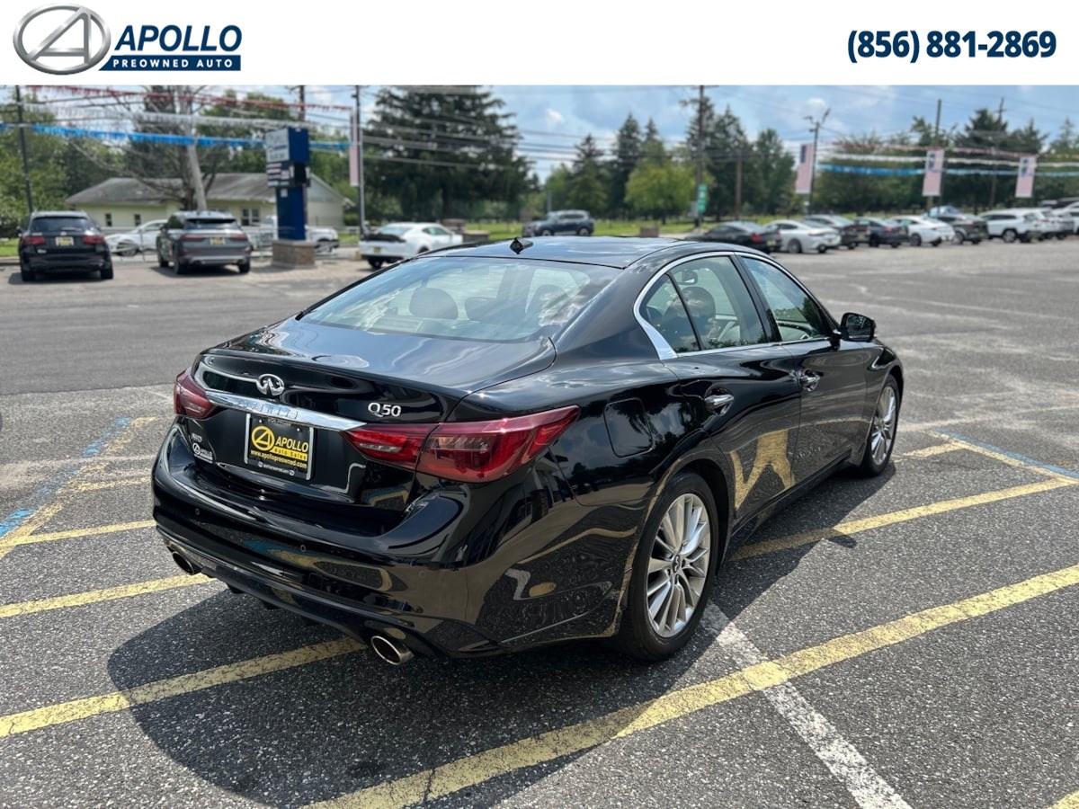 2022 Infiniti Q50 LUXE photo 2