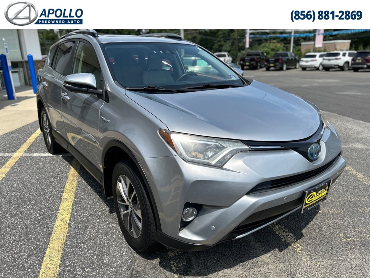 2017 Toyota RAV4 Hybrid XLE photo 2