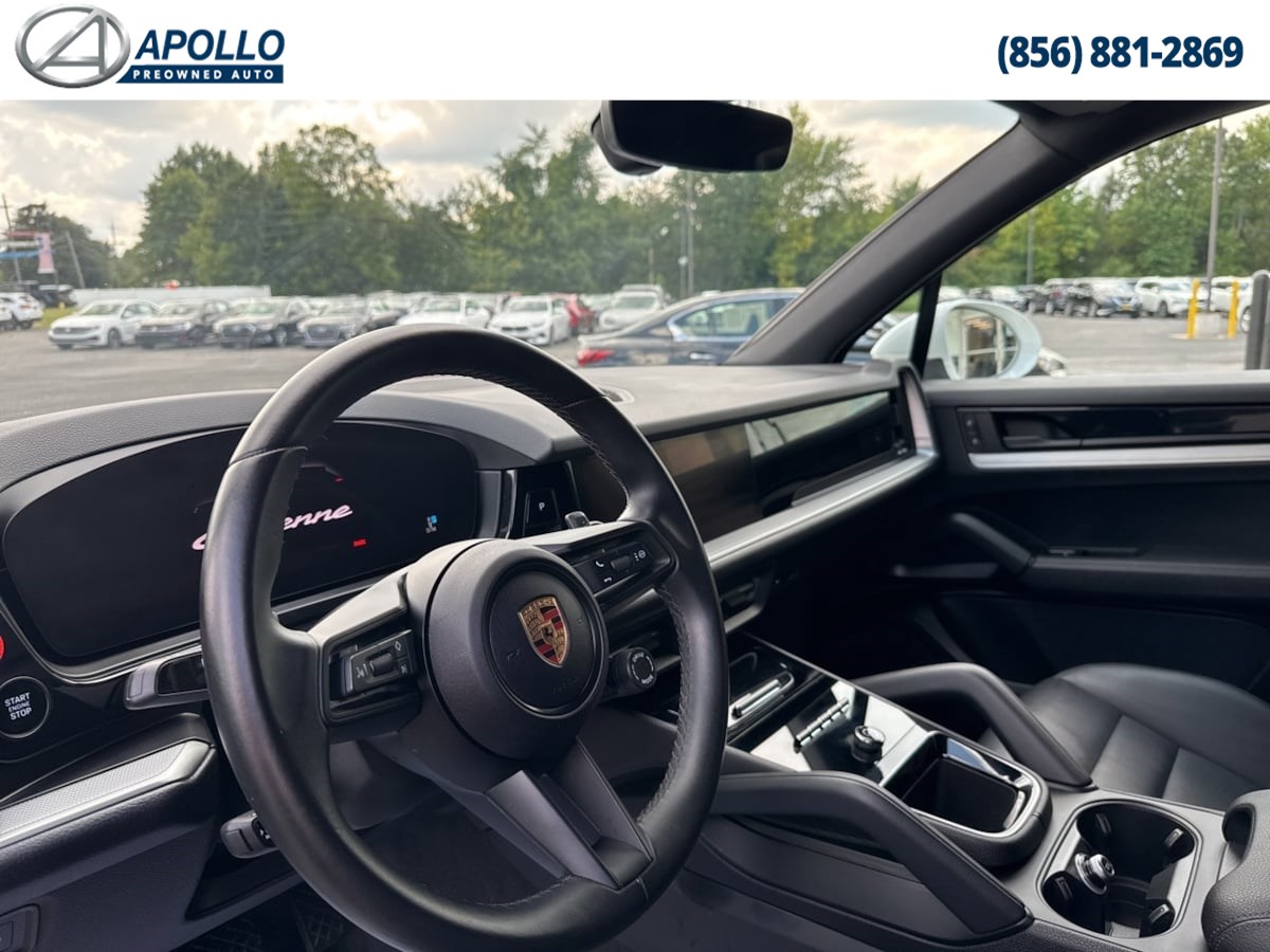 2024 Porsche Cayenne photo 7
