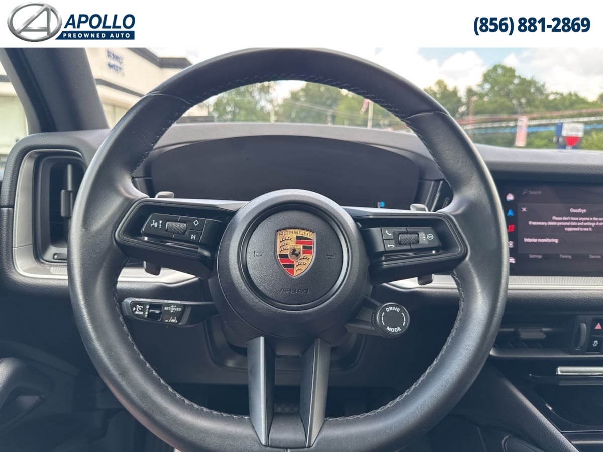 2024 Porsche Cayenne photo 8