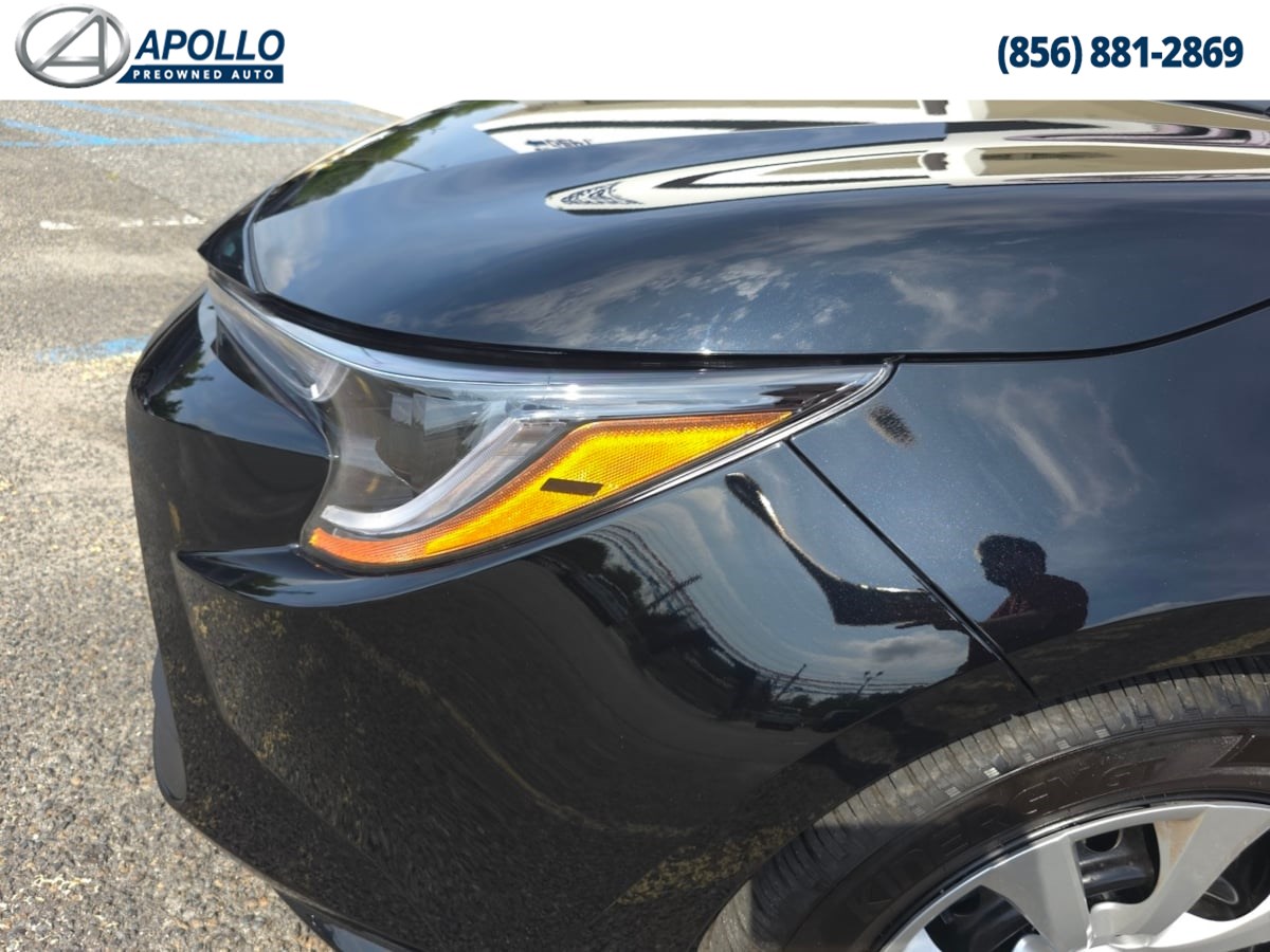 2025 Toyota Corolla LE photo 4