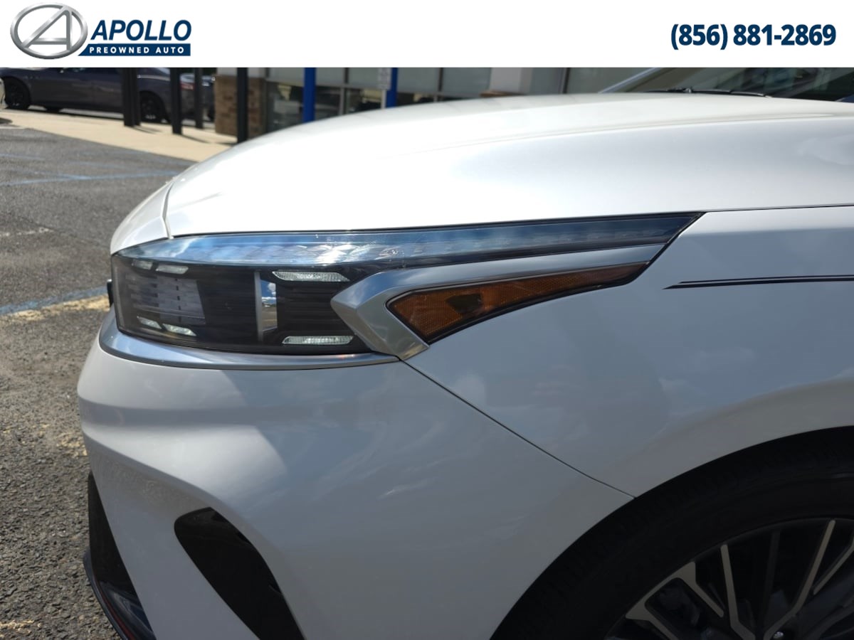 2022 Kia Forte GT-Line photo 5
