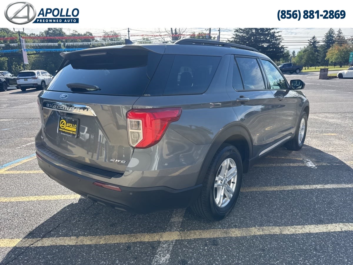 2023 Ford Explorer XLT photo 3
