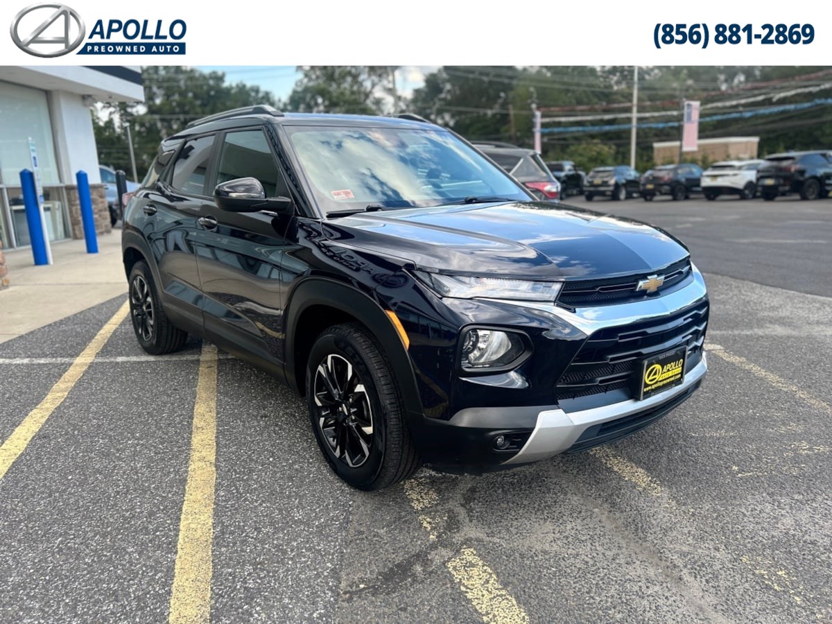 2021 Chevrolet Trailblazer LT photo 2