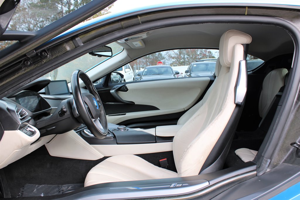 Sold 2016 BMW i8 in Loganville