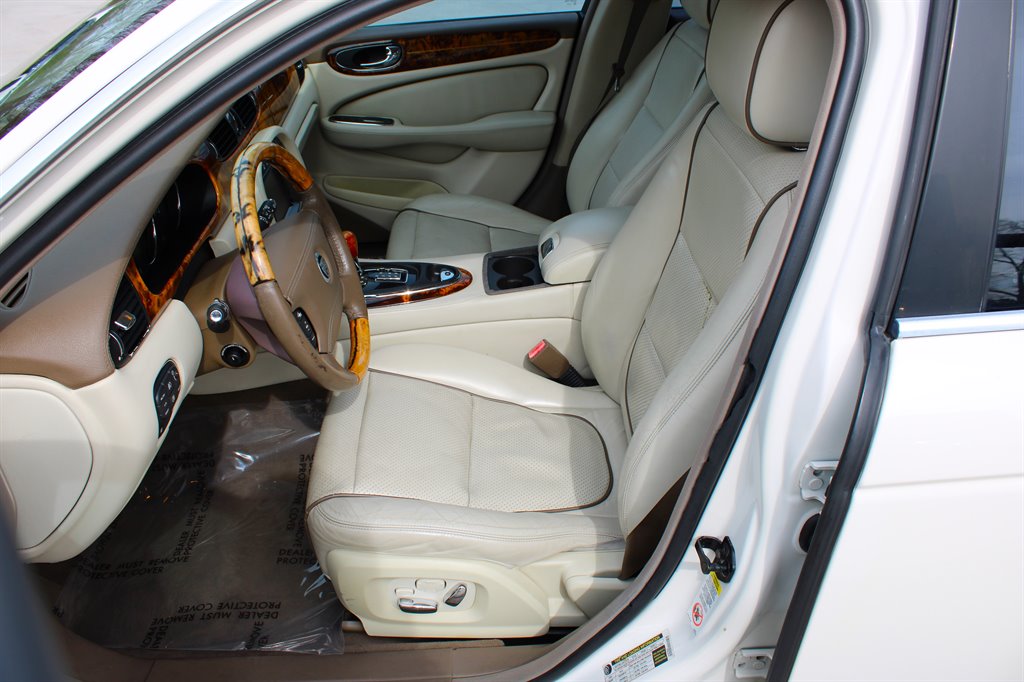 Sold 2008 Jaguar XJ Vanden Plas in Loganville