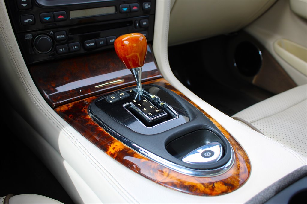 Sold 2008 Jaguar XJ Vanden Plas in Loganville