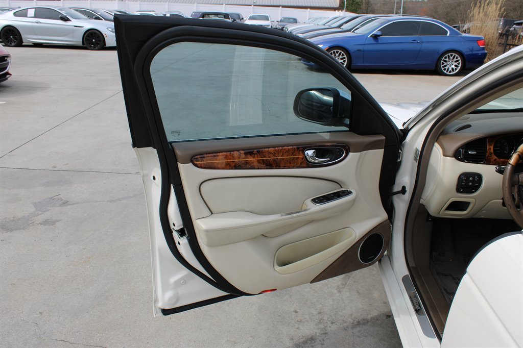 Sold 2008 Jaguar XJ Vanden Plas in Loganville