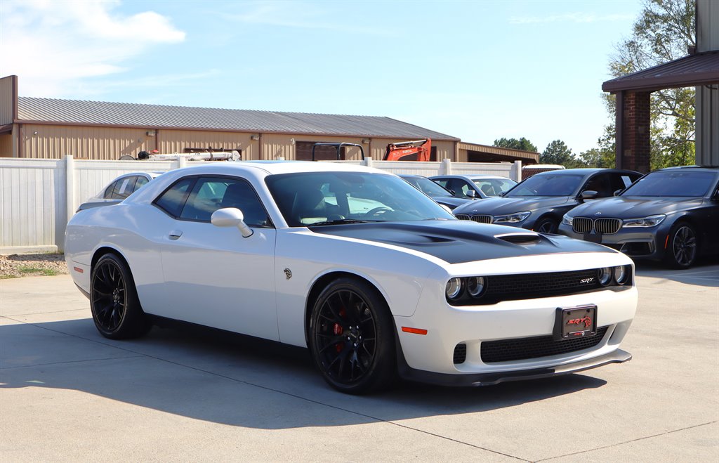 2016 Dodge Challenger SRT8 Hellcat photo 9
