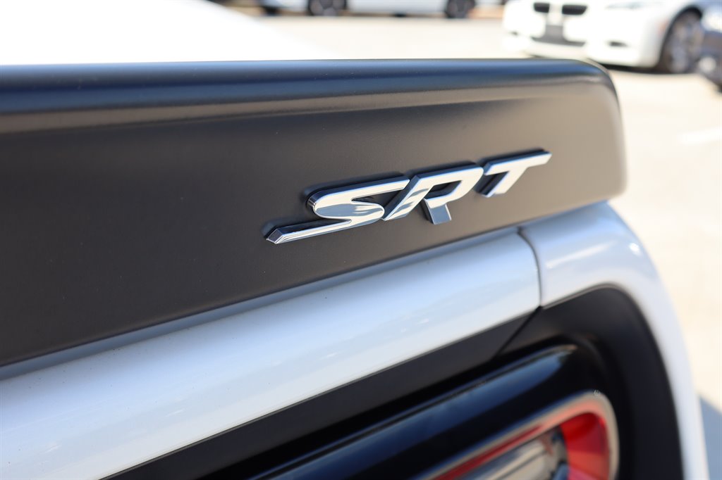 2016 Dodge Challenger SRT8 Hellcat photo 11