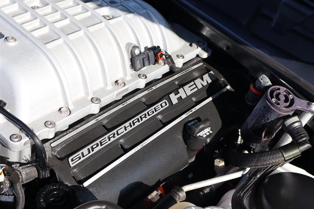 2016 Dodge Challenger SRT8 Hellcat photo 36