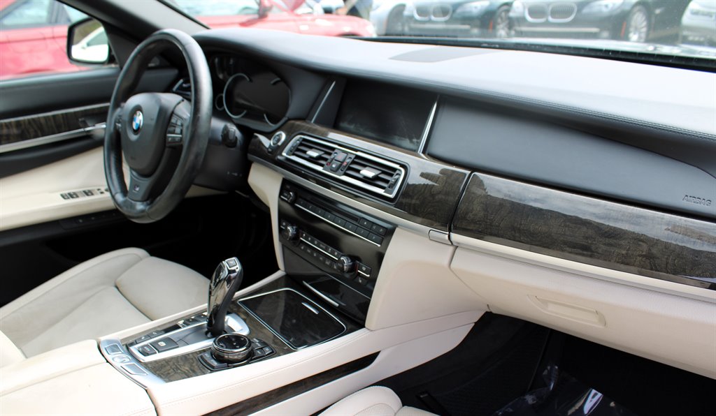 2015 Bmw 750Li / ALPINA B7 photo 13