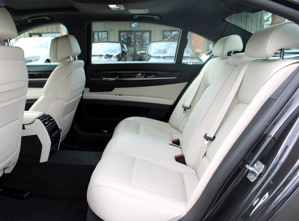 2015 Bmw 750Li / ALPINA B7 photo 14