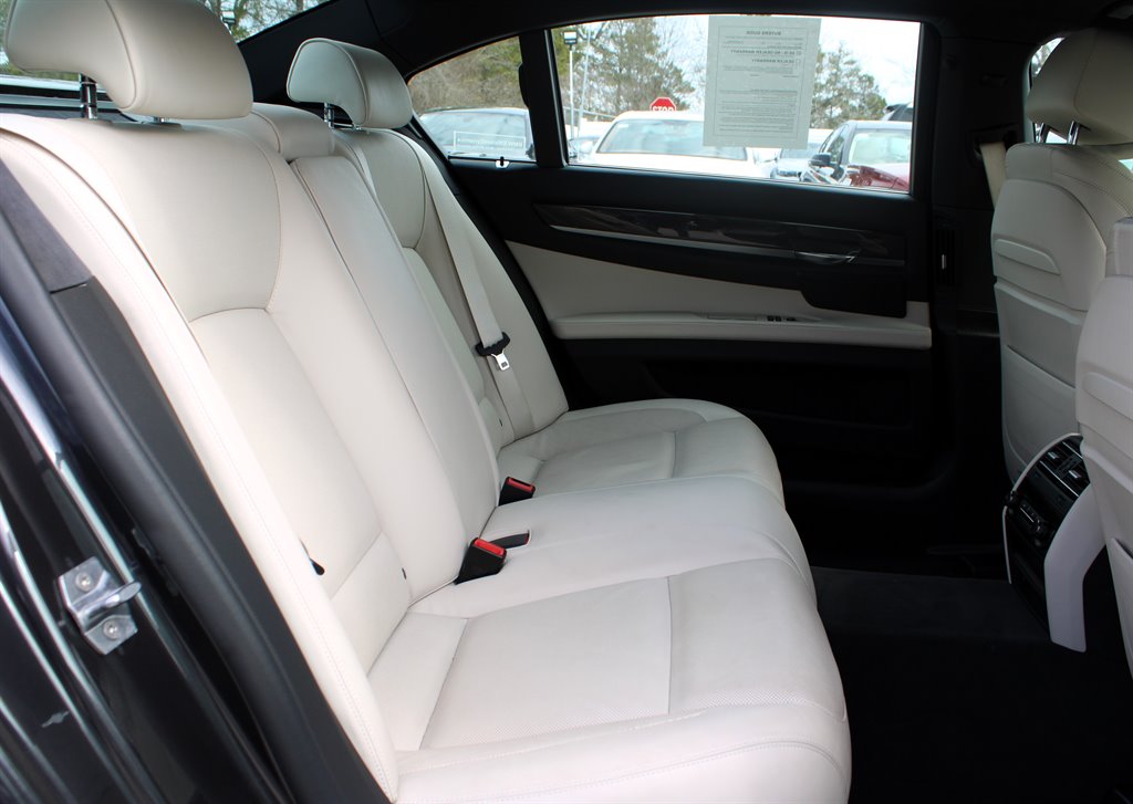 2015 Bmw 750Li / ALPINA B7 photo 15