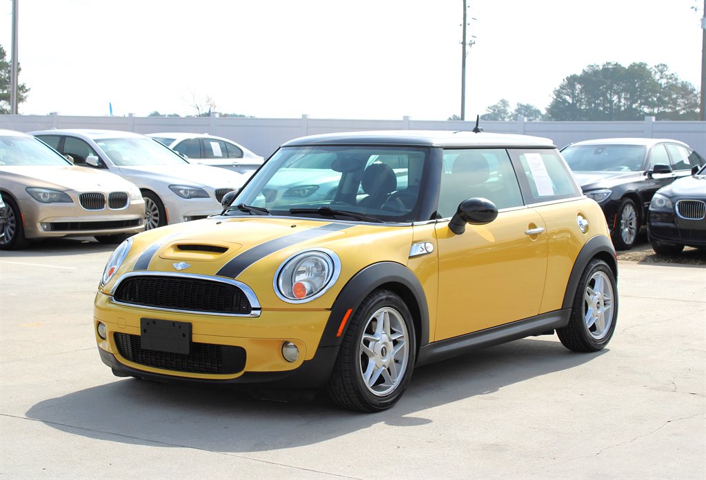 ウメイ　アルヴィア ミニ　UMAGE Aluvia mini 　サフランイエロー Sold 2009 MINI Cooper Hardtop S in Loganville