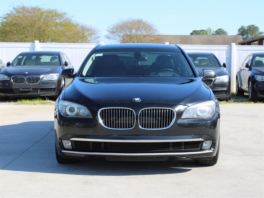 2011 Bmw 750xi 7-Series photo 2