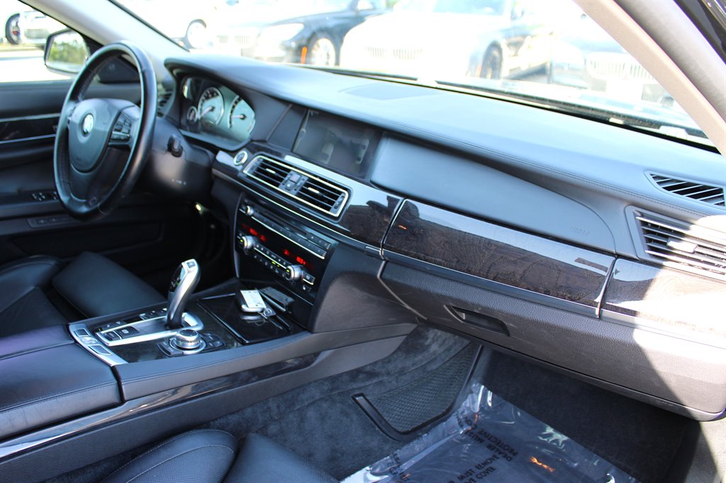 2011 Bmw 750xi 7-Series photo 16