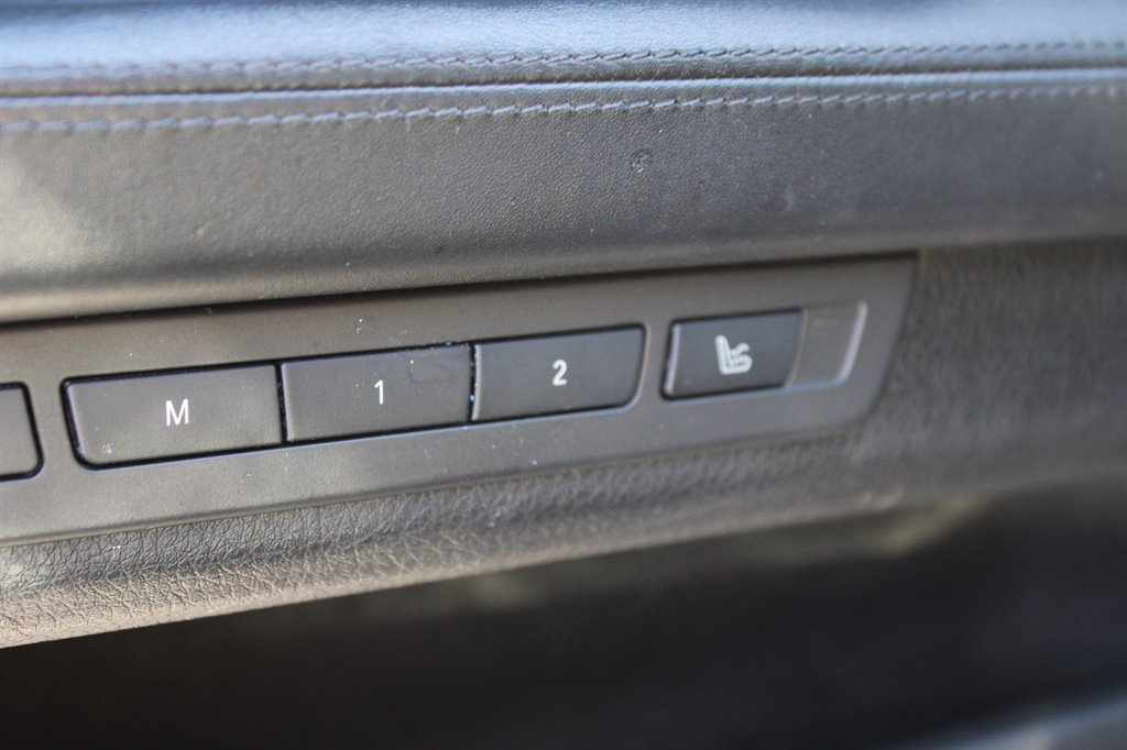 2011 Bmw 750xi 7-Series photo 17