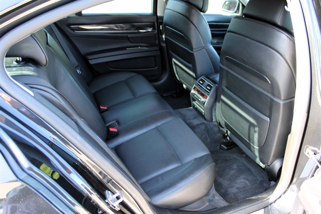 2011 Bmw 750xi 7-Series photo 19