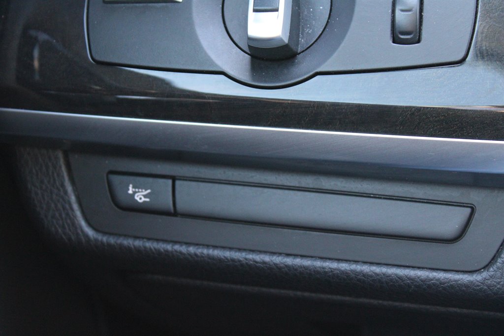 2011 Bmw 750xi 7-Series photo 26