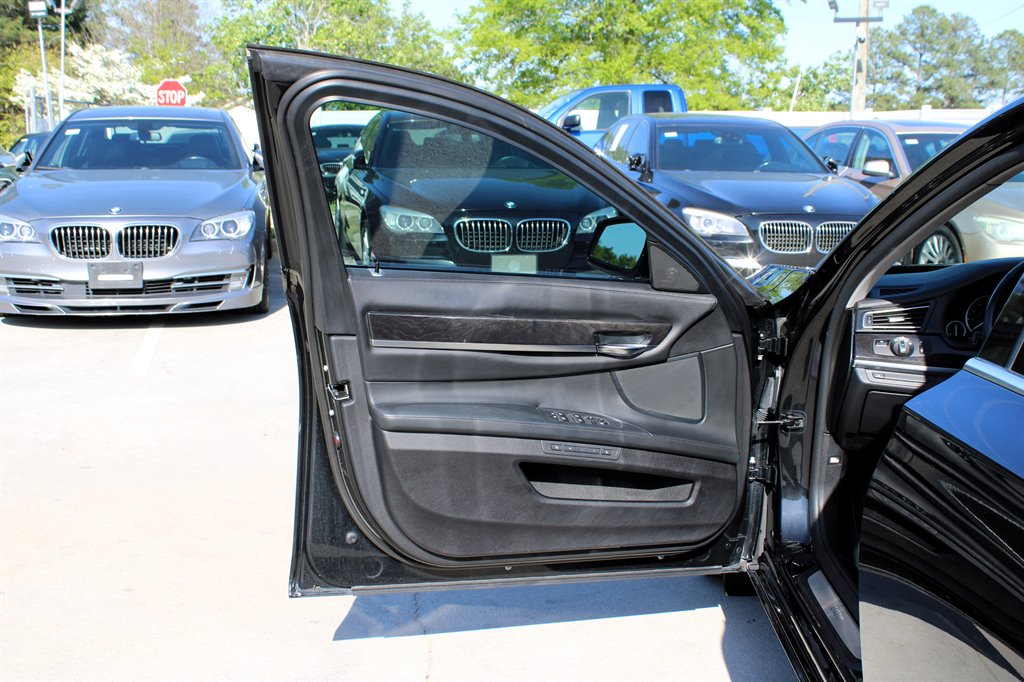 2011 Bmw 750xi 7-Series photo 29