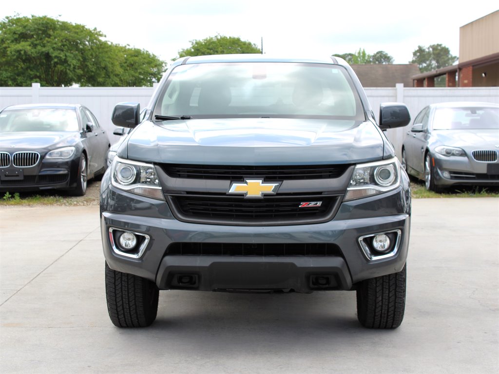 2015 Chevrolet Colorado Z71 photo 2